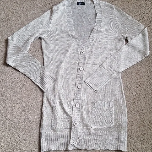 🎁Chic Metallic Cardigan Sweater Size M FREE with any Bundle Purchase - Picture 12 of 13